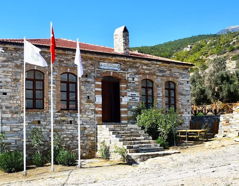 DİLEK YARIMADASI BÜYÜK MENDERES DELTASI MİLLİ PARKI ZİYARETÇİ VE TANITIM MERKEZİ DOĞANBEY MİLLİ PARK ŞEFLİĞİ görünüm