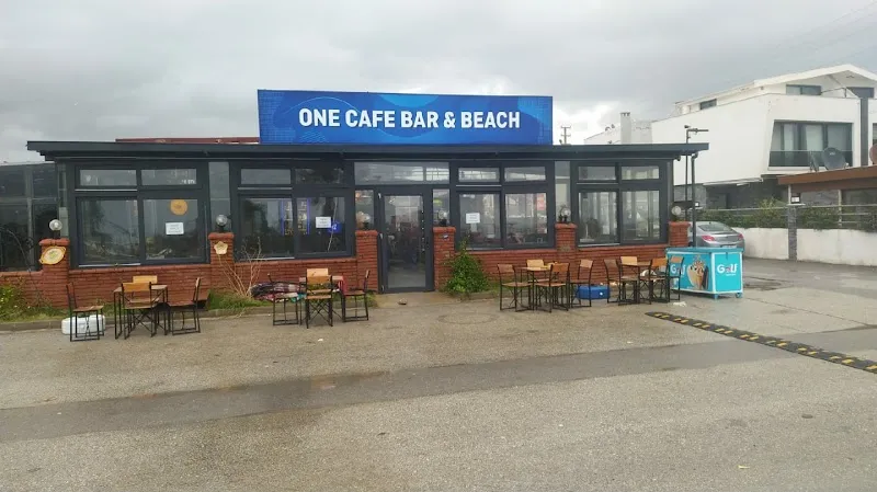 Gümüldür One cafe restoran Beach