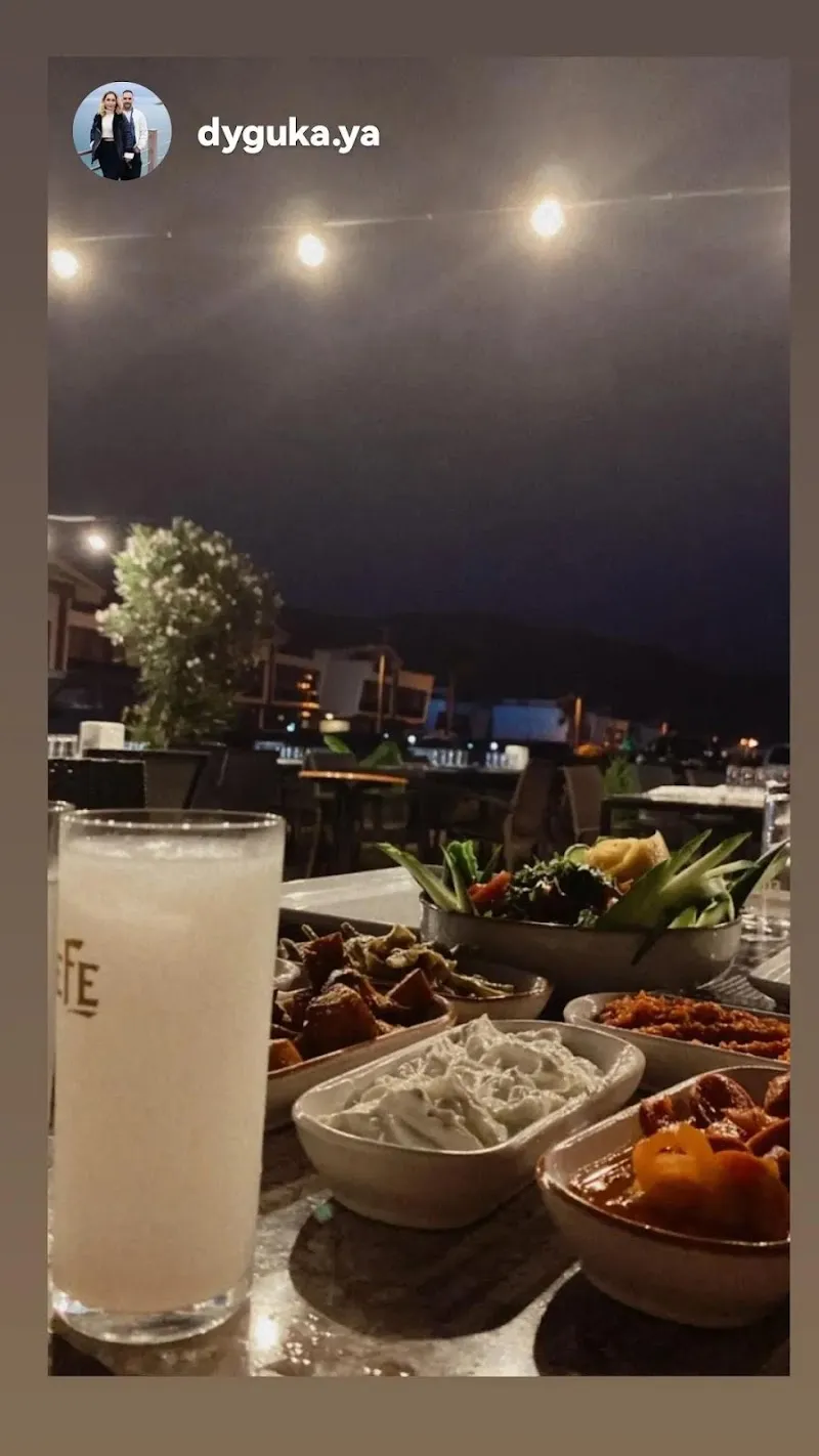 Gümüldür One cafe restoran Beach görünüm