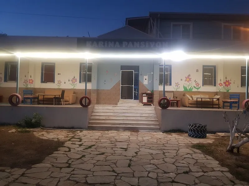 Karina Pansiyon Söke Doğanbey Köyü 7 x24 açık