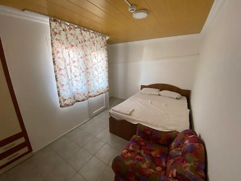 Kumsal Apart ürkmez detay