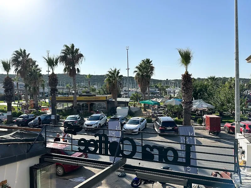 Marina Lora Pansiyon Sığacık