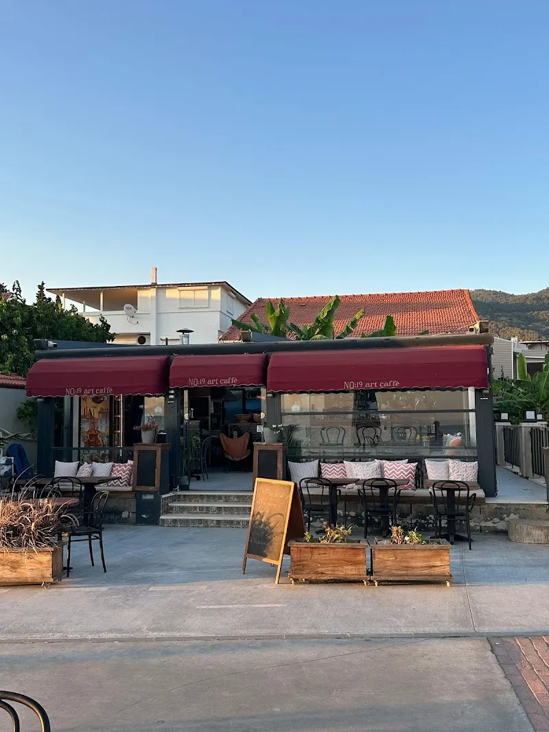 no:19 art caffe görünüm